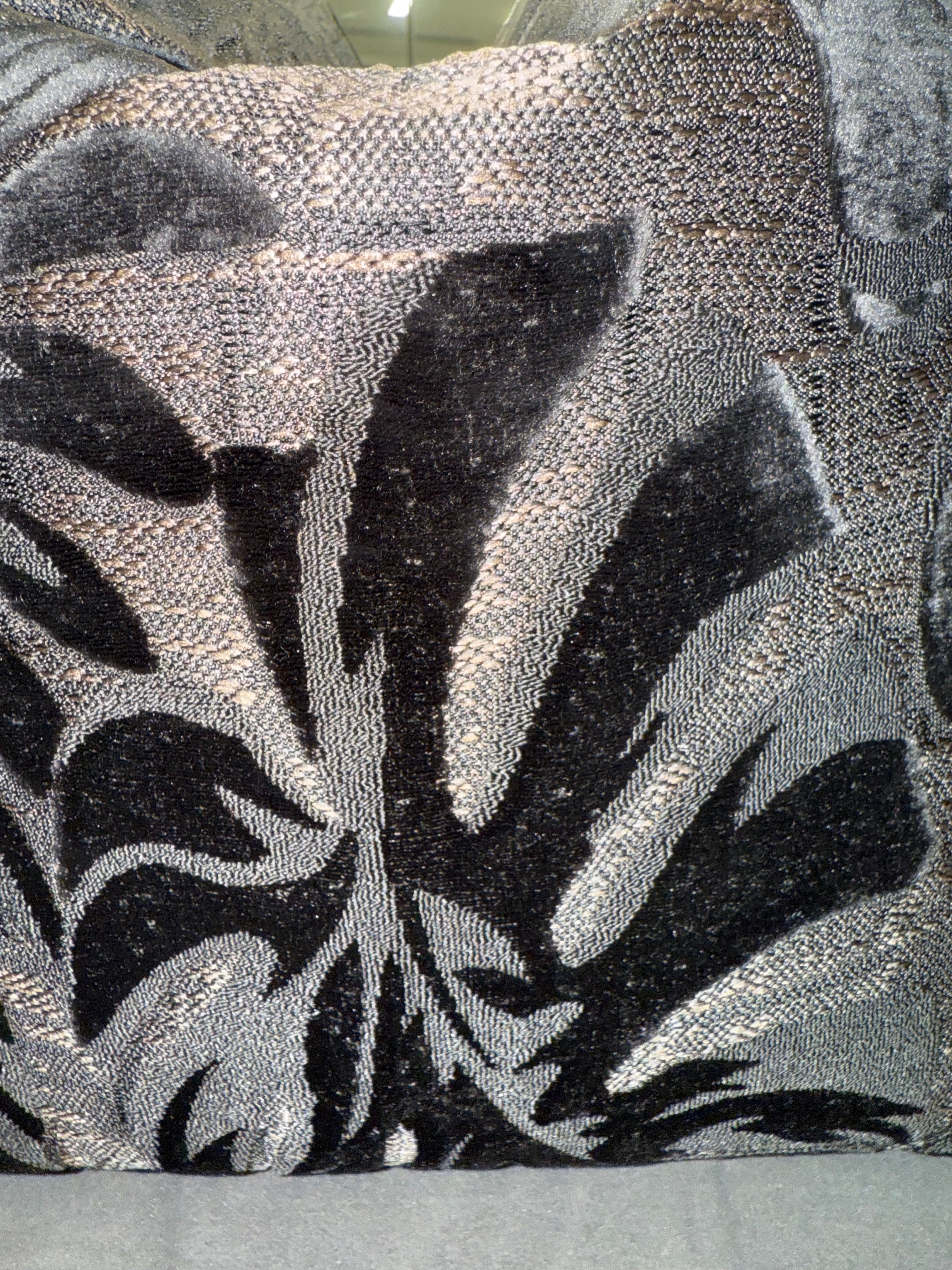 Monstera Leaf Velvet Throw Pillow