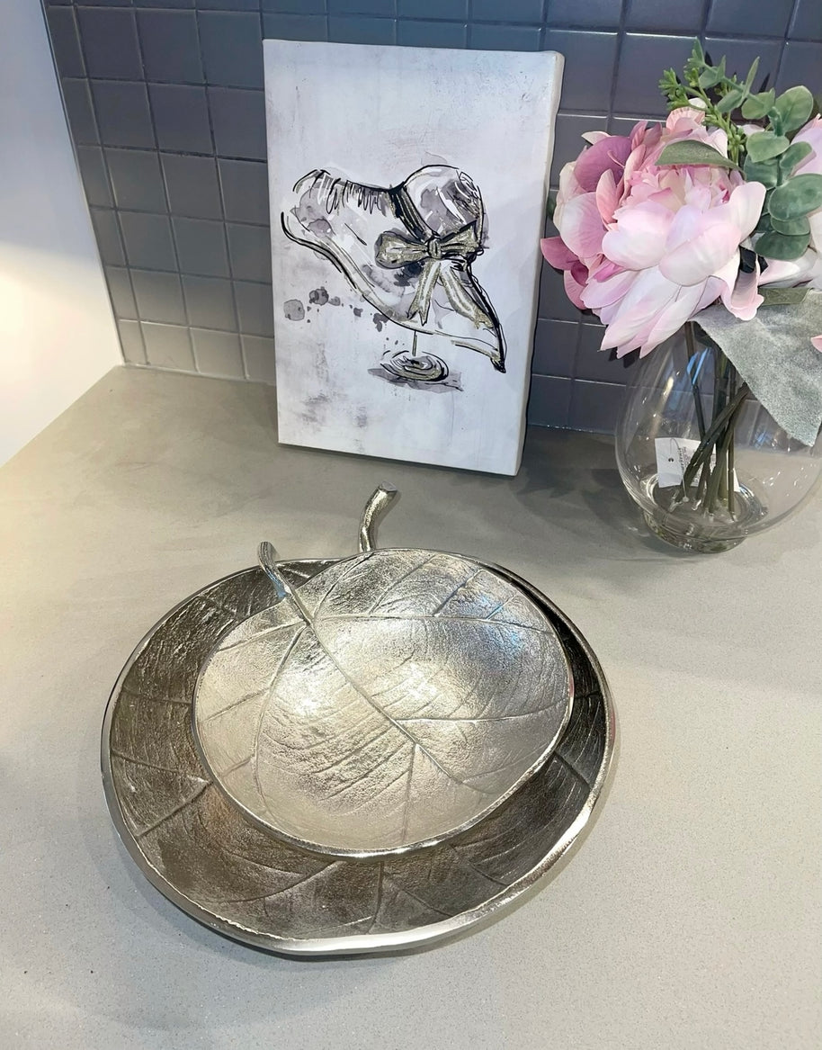 Elegant Leaf Bowl